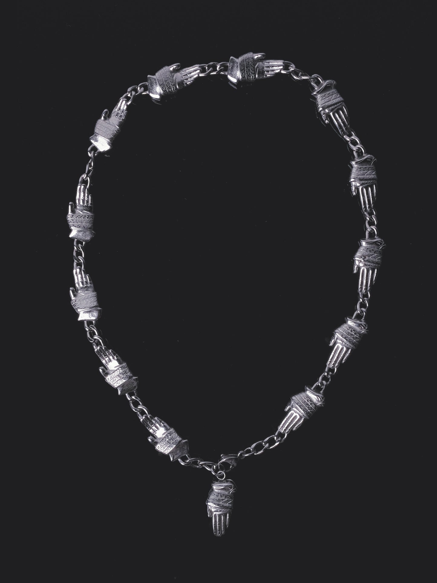 FAMILIA HANDS - NECKLACE (STER. SILV)